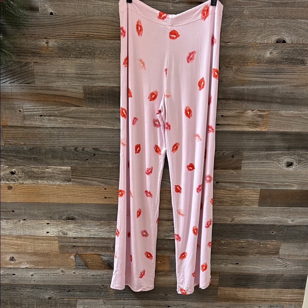 Skims Sleep Pant in Cherry Blossom Lipstick Size Small NWT - Picture 3 of 9